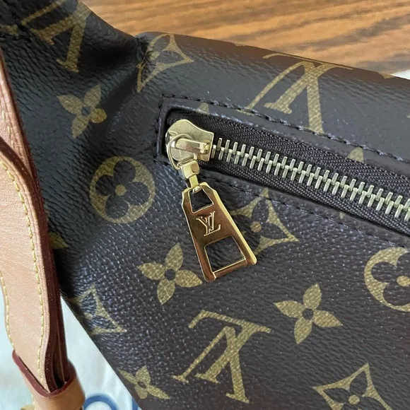 ♥️sold♥️Louis Vuitton classic bumbag monogram - Picture 13 of 16